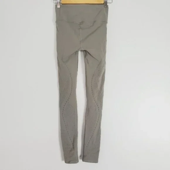 Lululemon REAVEAL TIGHT CARBON DUST LEGGING - Picture 9 of 16